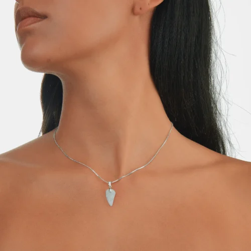Collier en jade blanc pour femme