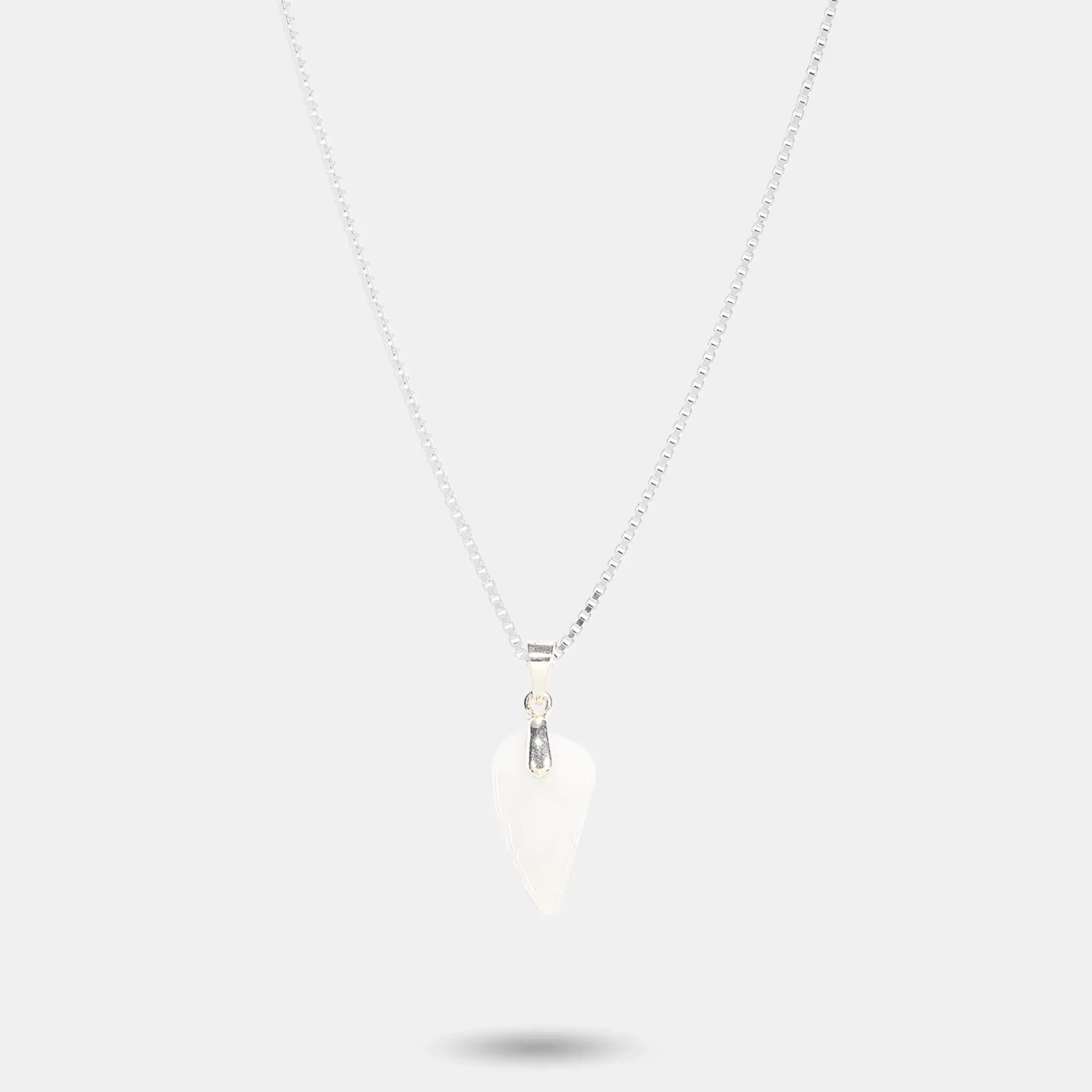 Collier en jade blanc