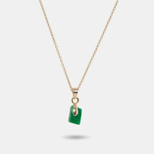 Collier en pierre de jade vert