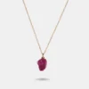 Collier en rubis brut